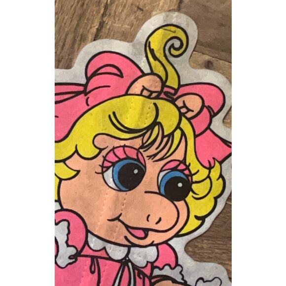 Vintage BABY MISS PIGGY 1986 THE MUPPET BABIES LIVE Souvenir Felt Pennant - Picture 4 of 7
